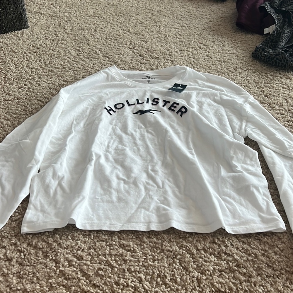 hollister long sleeve white tee